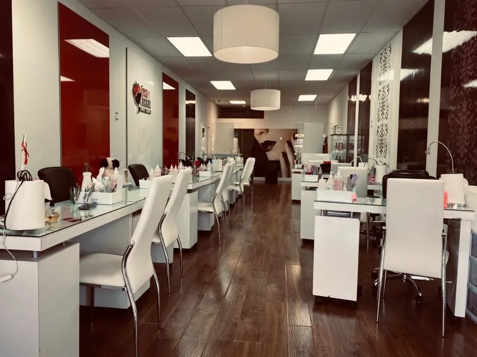 Fresa y Chocolate Beauty Miami Lakes — Nail salon in Hialeah